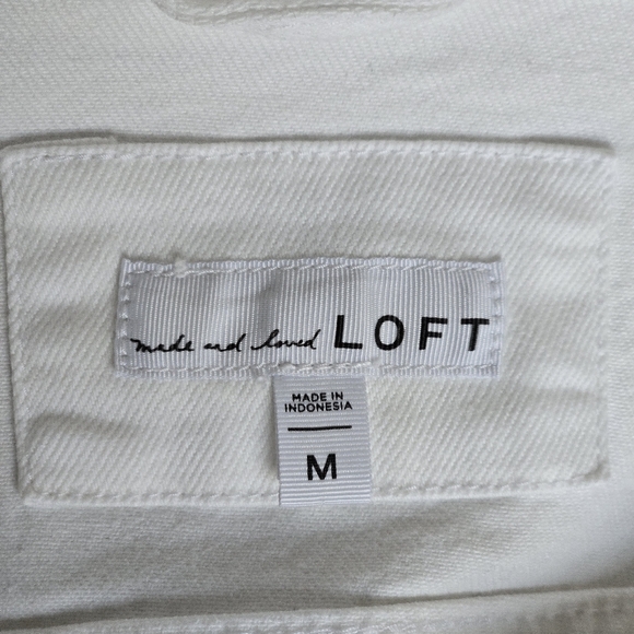 LOFT Denim Trucker Long Sleeve White Jacket w Back Hem Button Tabs Women Size M - Picture 15 of 15